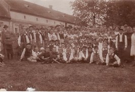 Děti na place cca 1925
