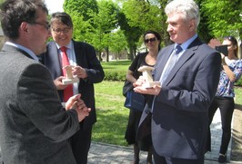 Odhalení pomníku - Vesnice roku 2015 ve Stračově foto Klika