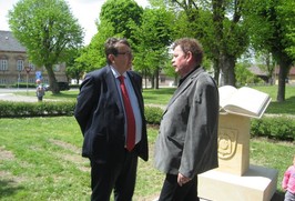 Odhalení pomníku - Vesnice roku 2015 ve Stračově foto Klika