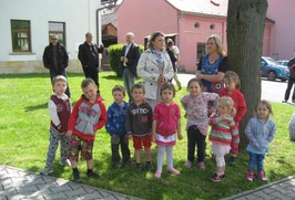 Odhalení pomníku - Vesnice roku 2015 ve Stračově foto Klika