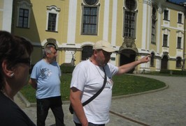 Areál zámku s bazilikou Nanebevzetí Panny Marie a sv. Mikuláše (JK)