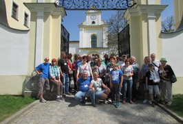 Areál zámku s bazilikou Nanebevzetí Panny Marie a sv. Mikuláše (Bous)