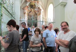 Areál zámku s bazilikou Nanebevzetí Panny Marie a sv. Mikuláše (Bous)